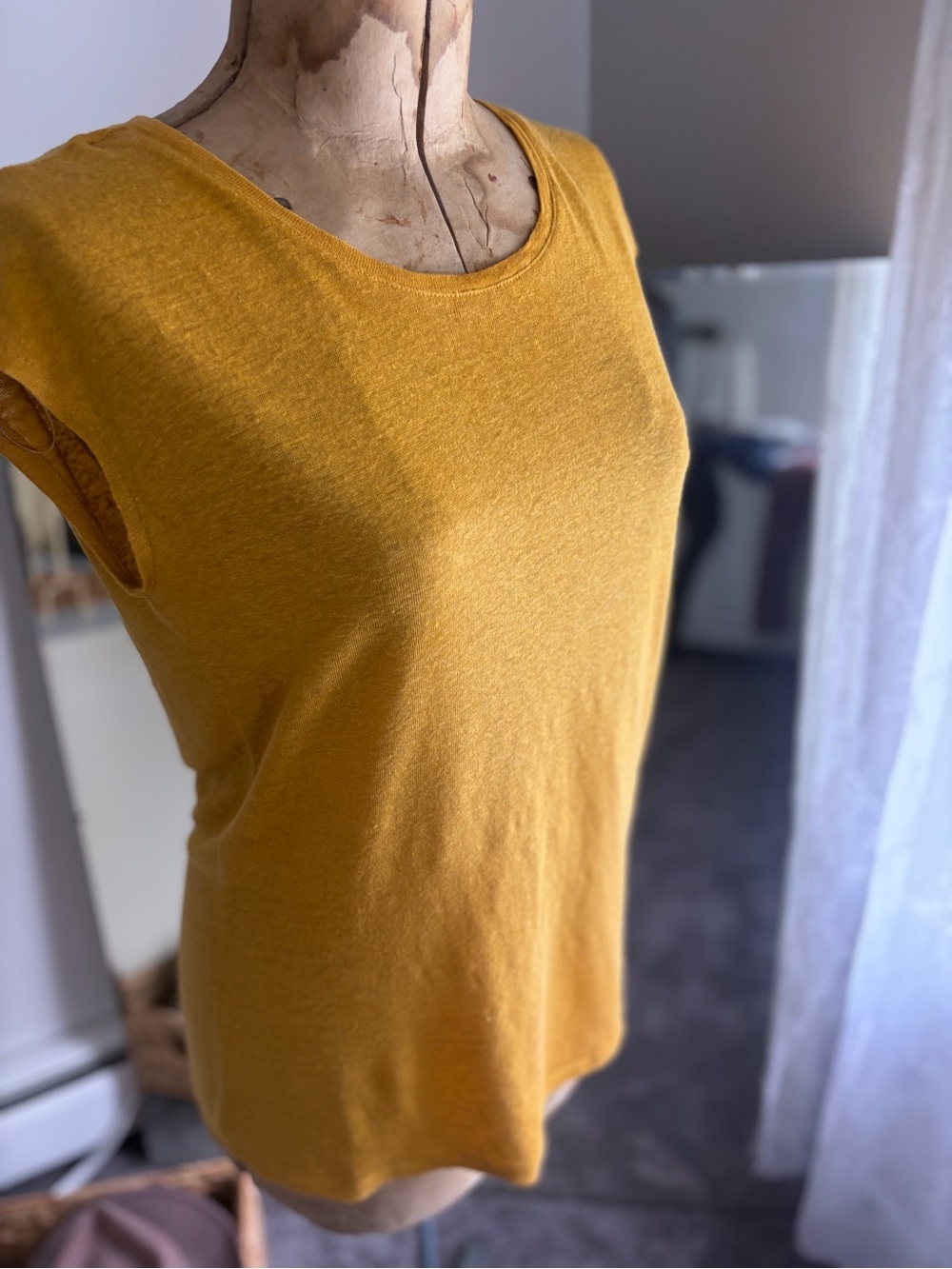 Tahari 100% Linen Cap Sleeve Top with Buttons Down Back